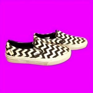 Vans Slip-Ons- Black & White Chevron Pattern- Women's Size 8